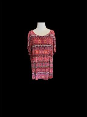 DressBarn 3X multi colored pink print t-shirt. Pre-Owned good condition. Cute!